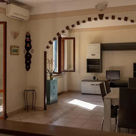 Tra Tetti E Mare - Helloelba Prázdninový dům Portoferraio