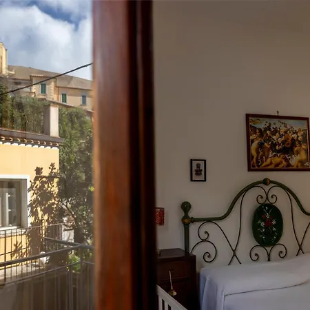 Dom wakacyjny Tra Tetti E Mare - Helloelba *