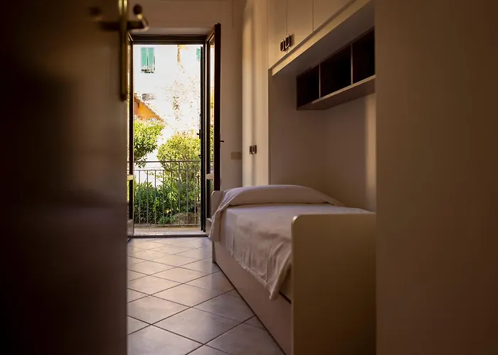 Tra Tetti E Mare - Helloelba