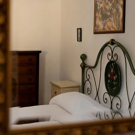 Tra Tetti E Mare - Helloelba Nyaraló *